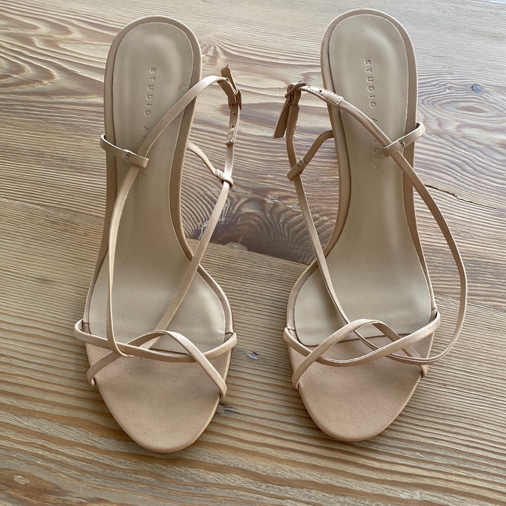 Studio Amelia Nude Sandals worn once and only indoors !